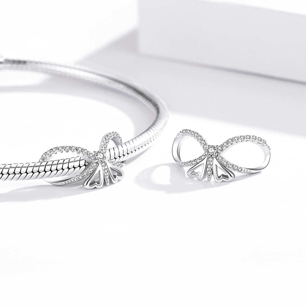 ΑΣΗΜΕΝΙΟ CHARM (925) BUTTERFLY ΜΕ ΖΙΡΓΚΟΝ