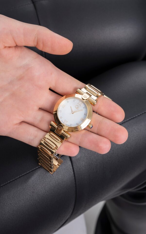 GUESS COLLECTION WATCH FUSION LADY QUARTZ GOLD STAINLESS STEEL BRACELET
