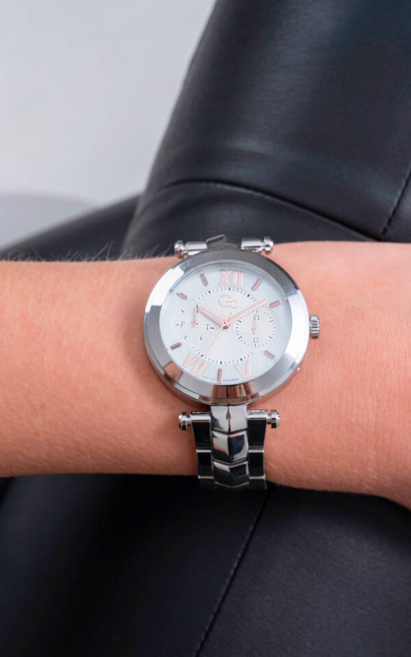 GUESS COLLECTION WATCH ILLUSION QUARTZ MULTI-FUNCTION SILVER STAINLESS STEEL BRACELET