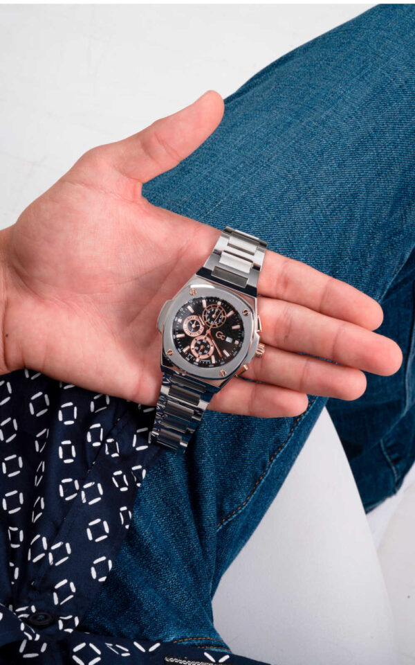 GUESS COLLECTION WATCH COUSSIN SHAPE SILVER STAINLESS STEEL BRACELET