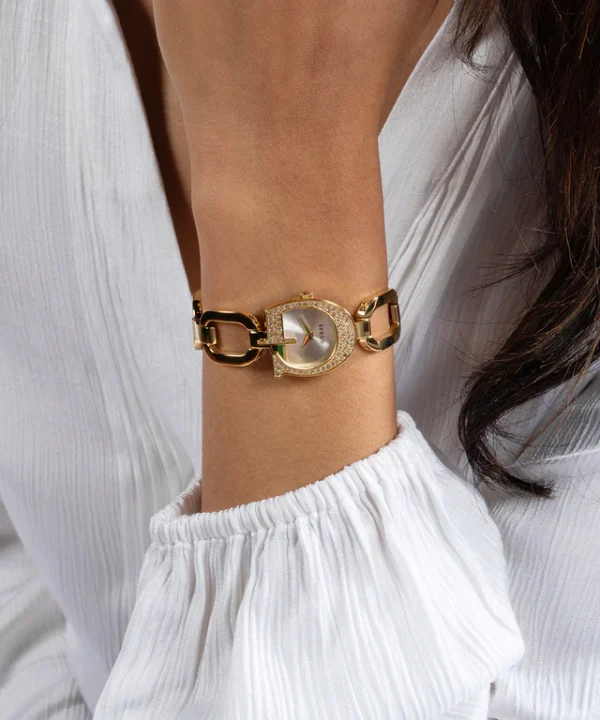 GUESS WOMAN WATCH GIA GOLD ANALOG STAINLESS STEEL BRACELET
