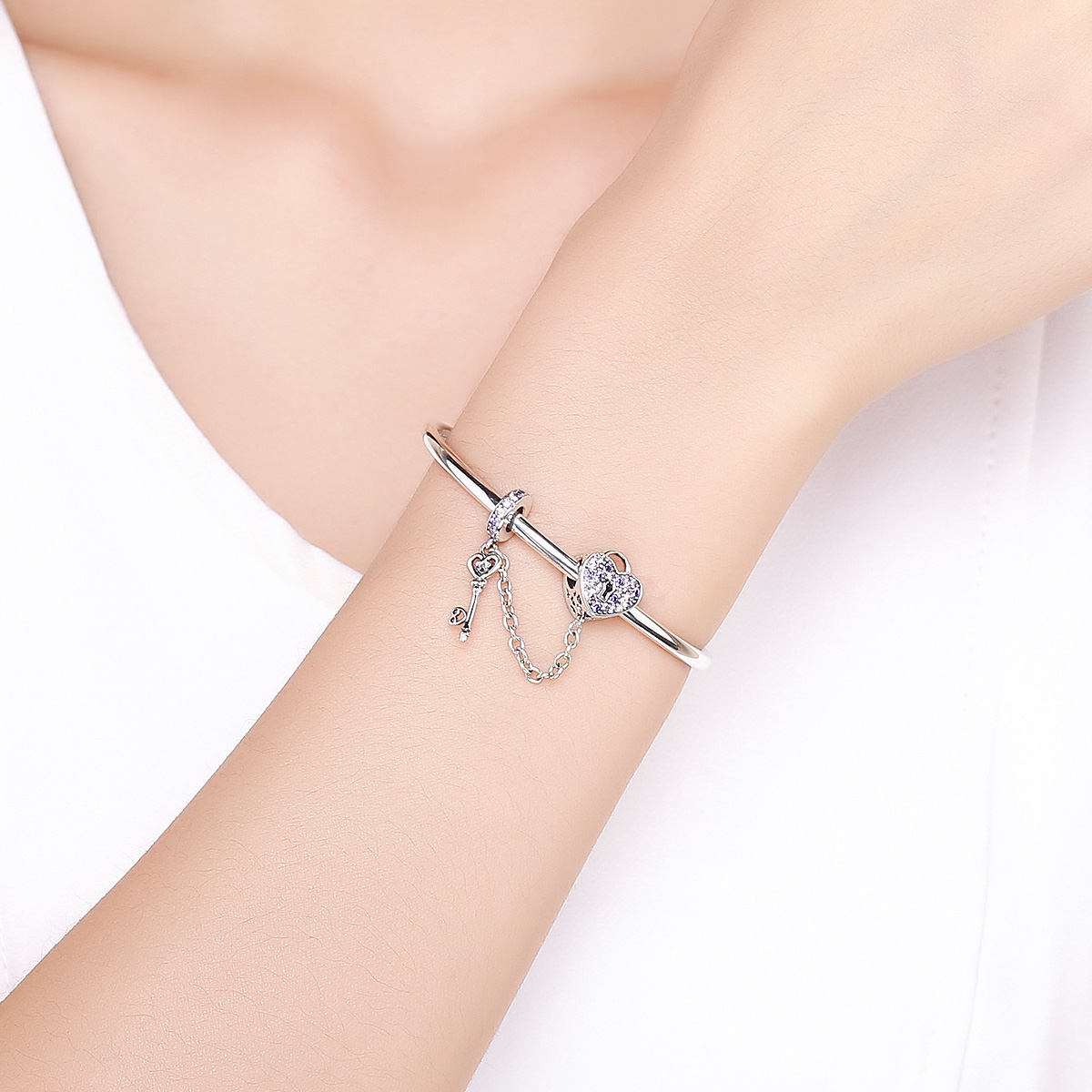 ΑΣΗΜΕΝΙΟ ΒΡΑΧΙΟΛΙ (925) Bracelet Bangle With Heart And Charm - Image 4