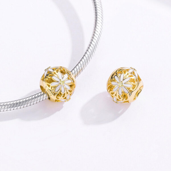 ΑΣΗΜΕΝΙΟ CHARM (925) Flower margarita gold