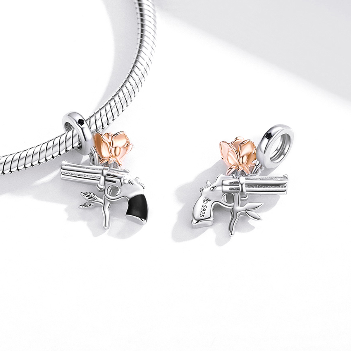 ΑΣΗΜΕΝΙΟ CHARM (925) Gun and roses - Image 3